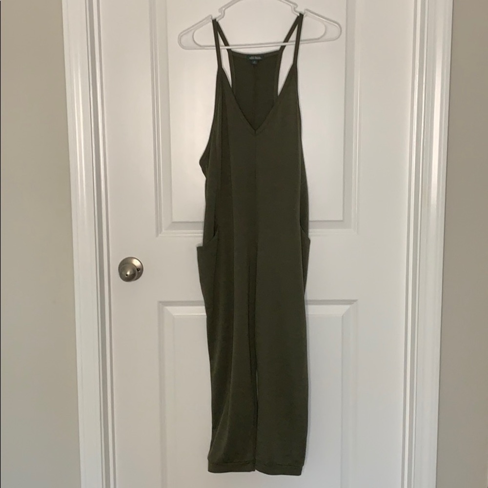 Sleeveless V neck Knit Jumpsuit (Wild Fable)